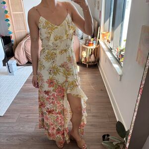 Billabong Beige Floral Maxi Dress ruffled sundress size small